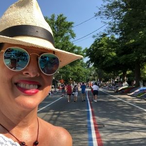 Meet your Posher, Elaina